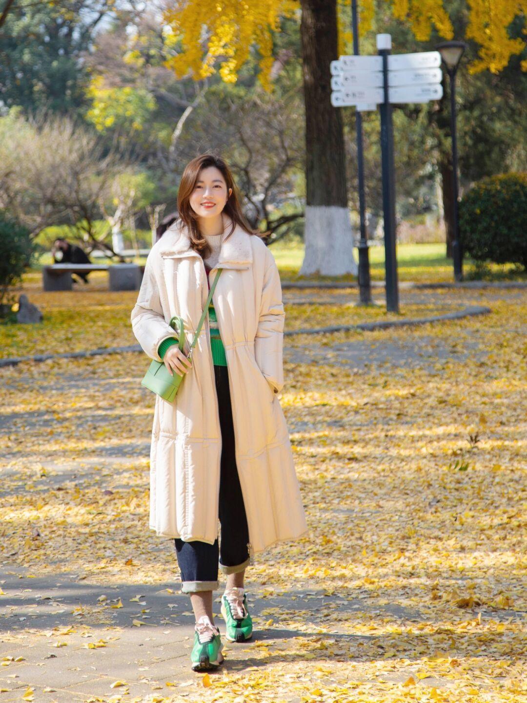 保暖性 冬天羽绒服怎么穿保暖又时髦?这些搭配示范高级又百搭,谁穿都美