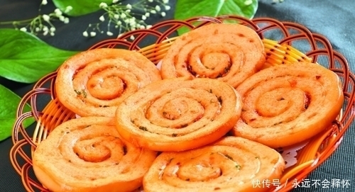 花生油|馒头吃多了想换口味，教你做咸香酥脆的油饼，喷香好吃，越吃越爱