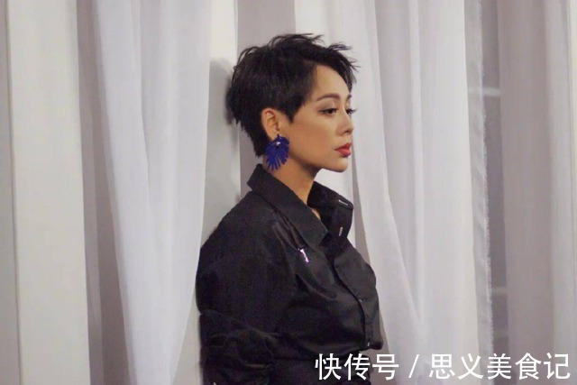 當年蹲在張國立腳邊說話,寧靜表情諂媚,一旁的章子怡滿臉不屑?