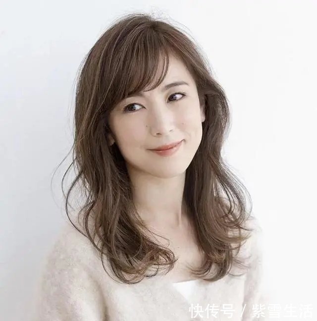 蓬松|过了50岁别烫小卷了,显老!学日本女人烫“空气卷”,时髦又减龄