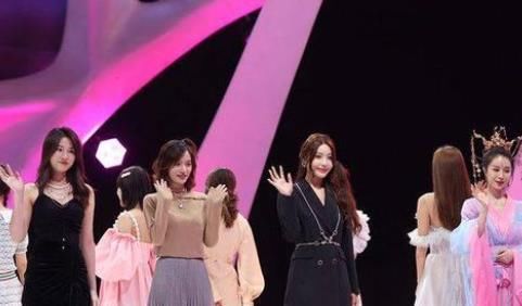 “打工仔”上“非诚勿扰”，24盏灯全灭，孟非笑了：他是刘銮雄的儿子