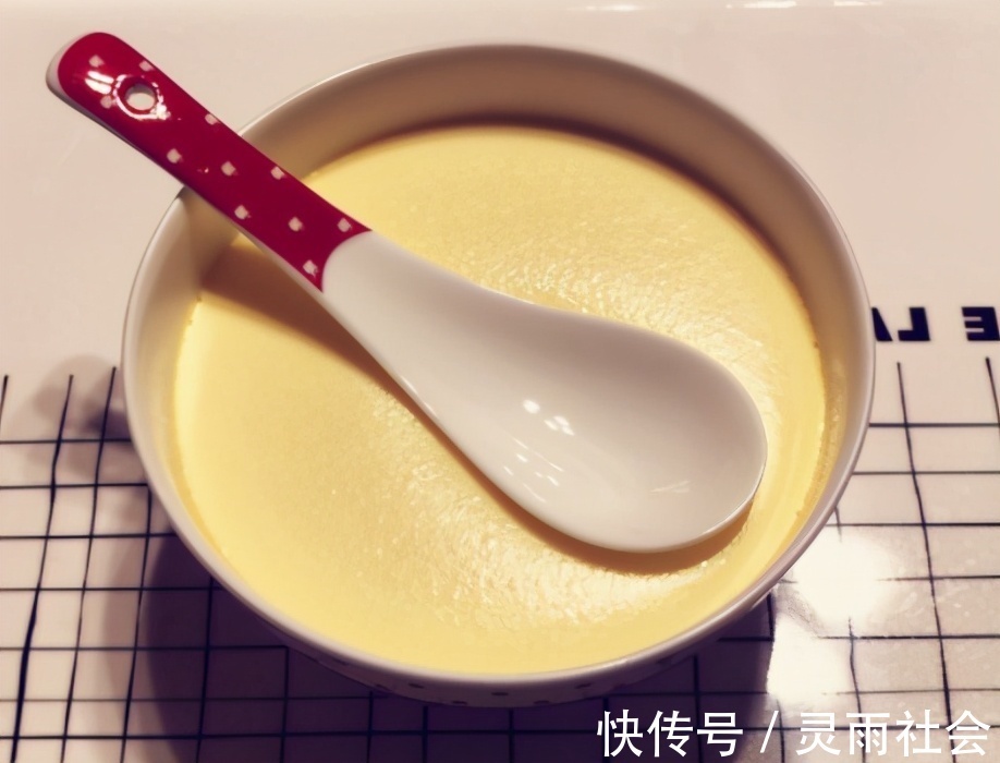 牛奶|鸡蛋和牛奶是天生一对，隔三差五给孩子吃，香甜嫩滑，营养易吸收