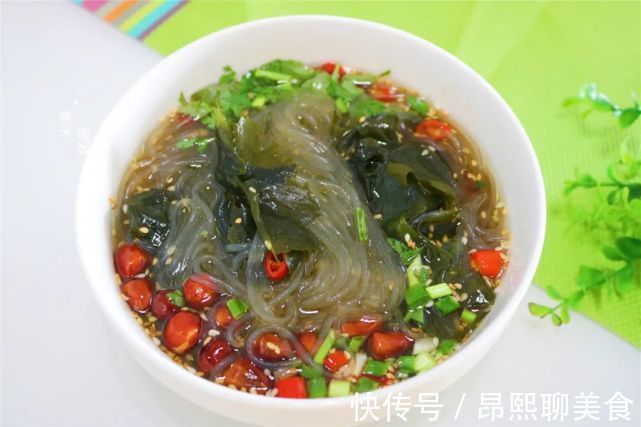 红椒|夏季天热没胃口，我就做上一碗它，开胃解腻，做法简单又好吃