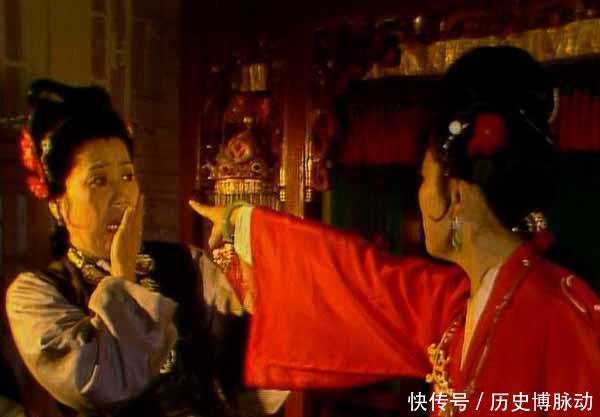 愚蠢|赵姨娘又愚蠢又粗俗,贾政是怎么征得贾母的同意来娶她的?