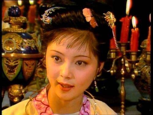 宝玉|薛宝钗为什么不喜欢花儿、粉儿为什么总用半旧的东西