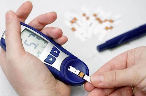 糖尿病人|“多走路”可以降糖?医生:日常牢记好3件事,或比走路要重要