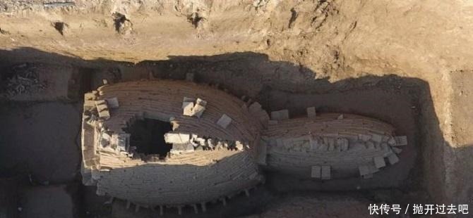 盗墓贼|墓门前载有此树,盗墓贼转头就走,不会挖一块土!