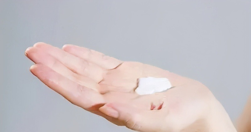 标准 护肤品标准用量姐妹们知道吗?你涂防晒用量达到有效标准了吗?