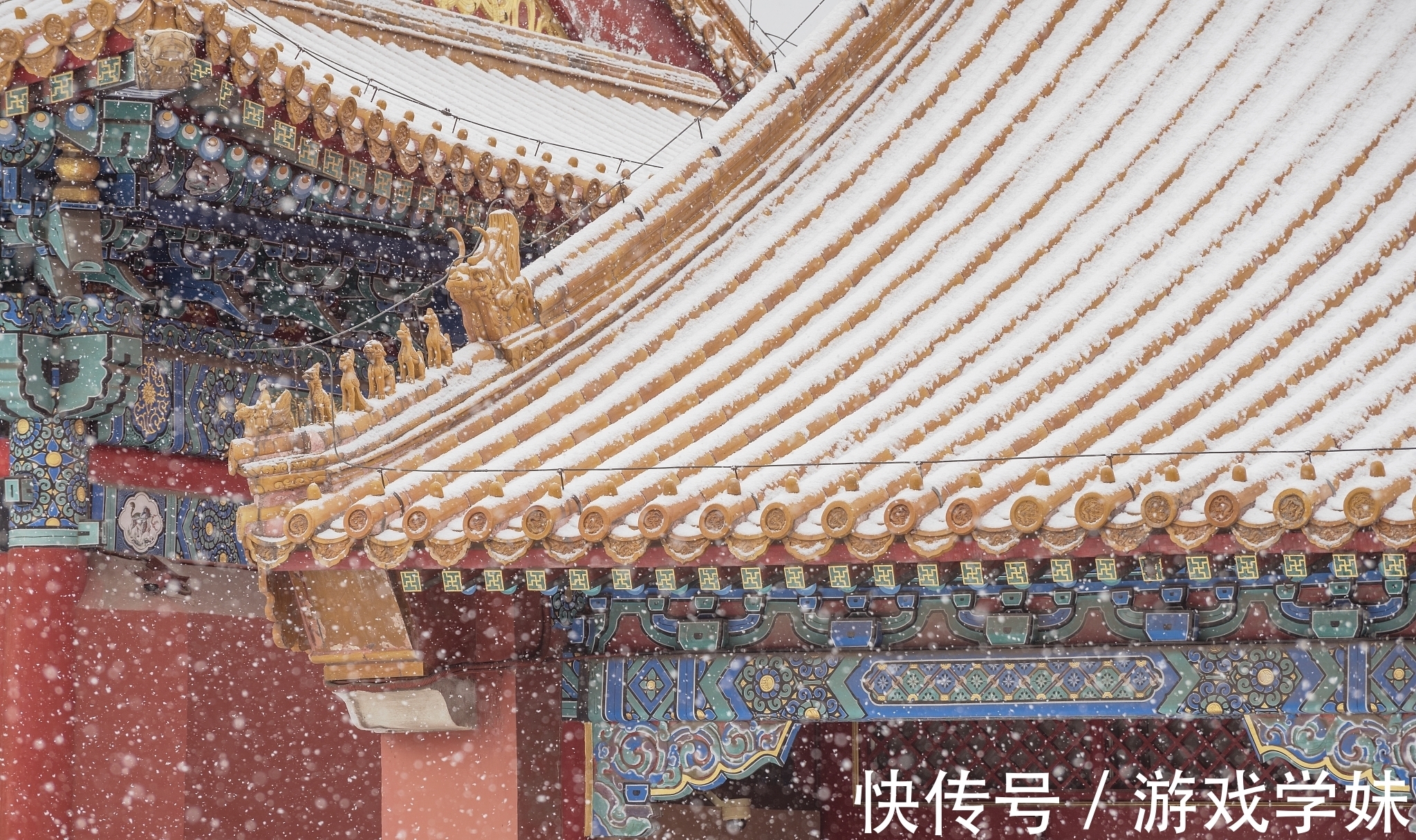 踏雪@大雪节气古诗六首赏读:此间大雪节,花放小桃枝