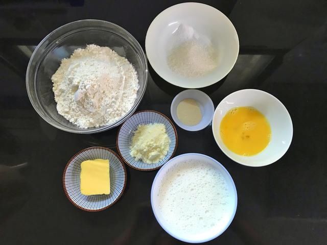 新手|入门级面包配方，新手照着做就行，松软香甜，放三天也不硬