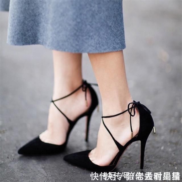 潮味儿 穿上高跟鞋使你的脚显得更纤细,告别臃肿