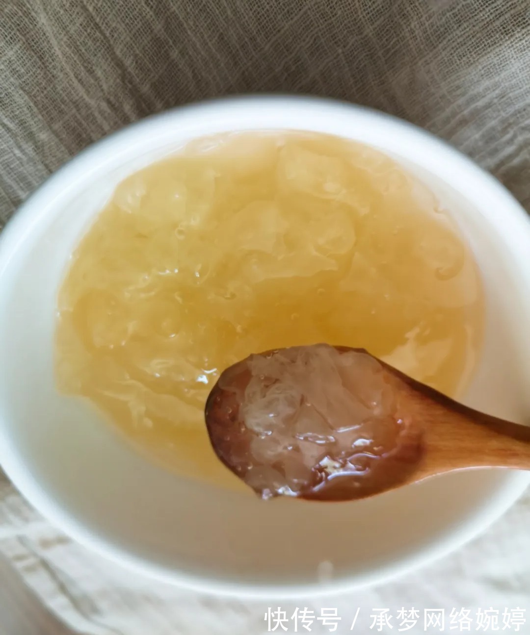 银耳|上海一女子，坚持每天吃银耳养颜，连吃几天后，皮肤怎么样了？