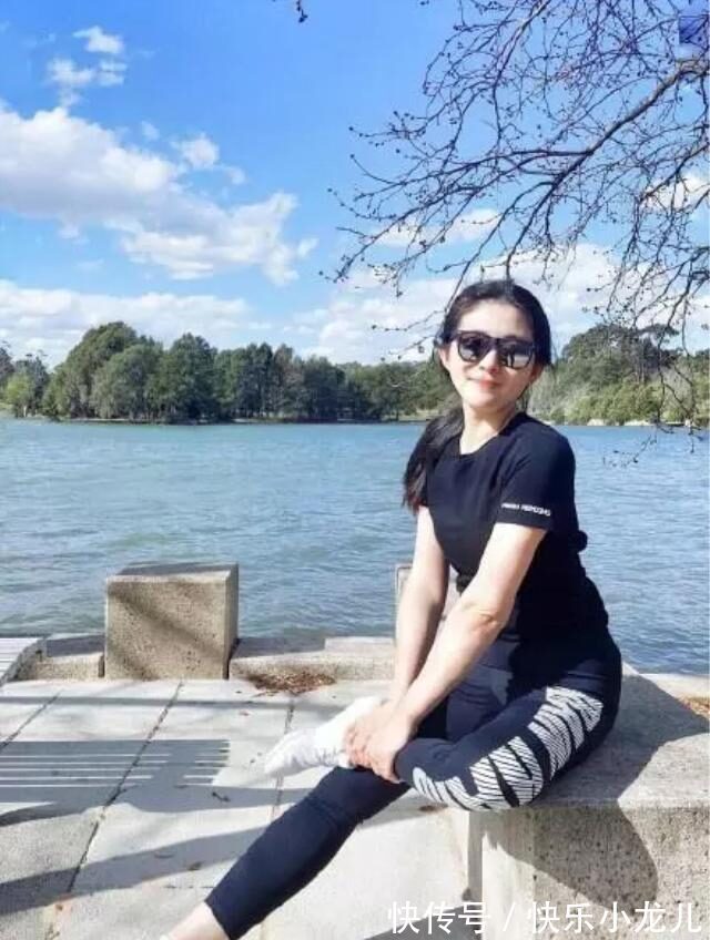 版型 打底裤穿出独到的气质感，随意休闲感十足