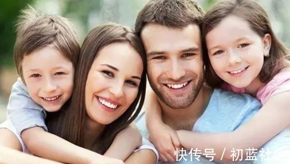 二胎|45岁高龄产妇生下二胎后,被踢出了家族群,儿子活该,自作自受