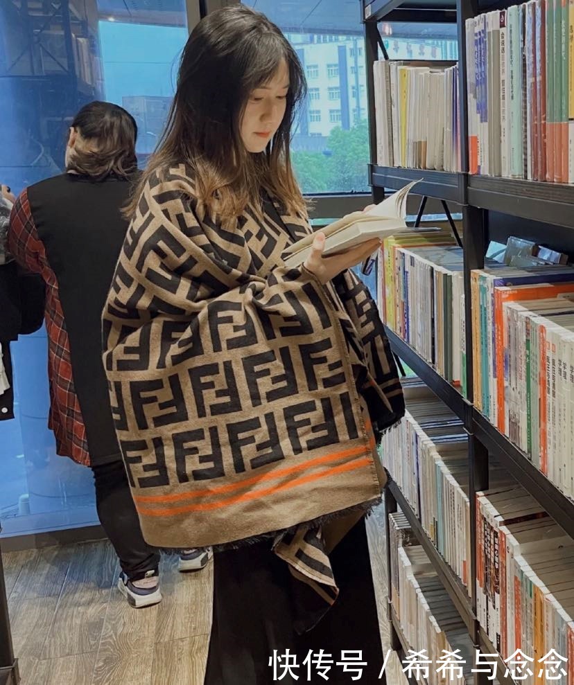 辣妈|怀孕拒绝邋遢臃肿！护肤+化妆——辣妈孕期依旧时髦到爆炸的秘诀