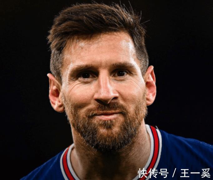 切尔西|FIFA官宣!C罗获大奖,梅西爆冷颗粒无收,人民日报+央视盛赞莱万