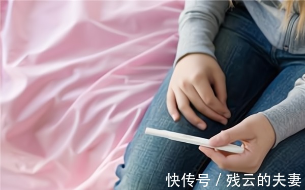 产检|产检偶遇老公,陪着50岁老女人,妻子:妈,你也有了?