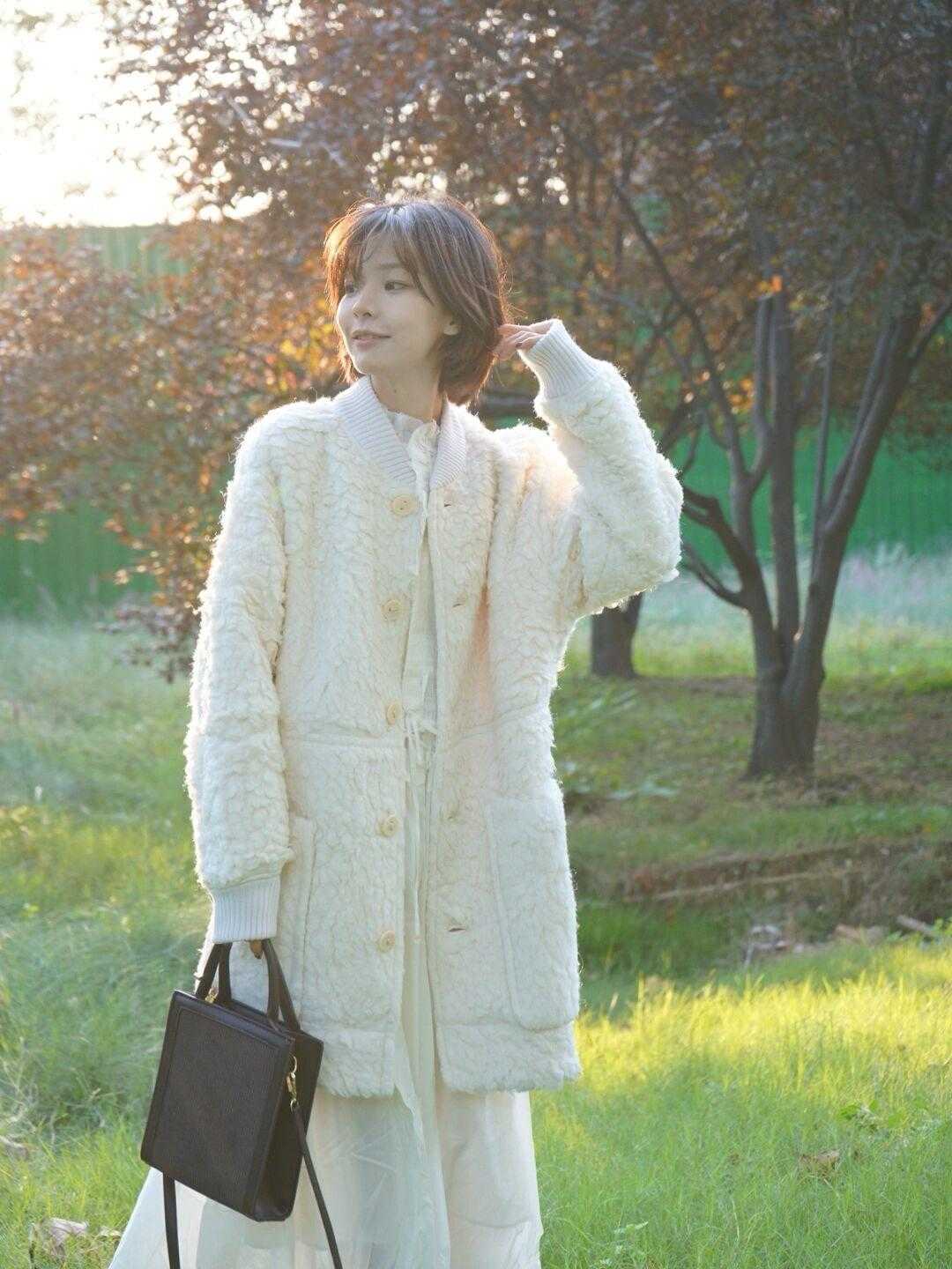 外套|我又被“羊羔毛外套”美到了,不愧是今年冬季最in单品,你有吗?