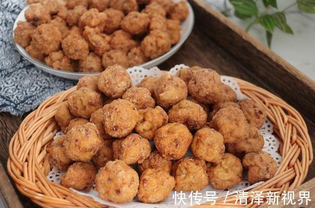 不用面粉的炸丸子,莲藕鸡蛋加点肉,香酥不油腻