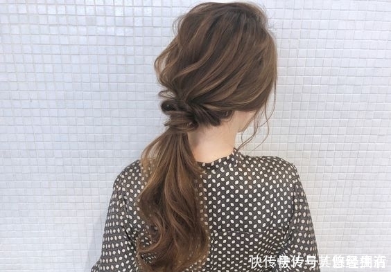 长发|简单的马尾，居然还有那么多花样扎发，白瞎了我的长发了！