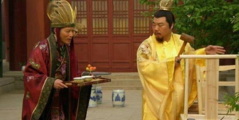 临死前|崇祯皇帝登基后，借势铲除掉魏忠贤，未听魏忠贤临死前劝诫超后悔