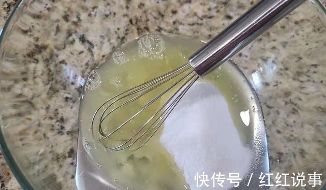 椰香薄脆饼干 椰香浓郁嘎嘣脆 5分钟搞定的小零食 小朋友超爱它！