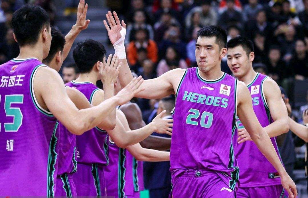 新援|一夜3消息！宏远官方发声报喜，郭艾伦憋疯搞怪，山东连签两新援