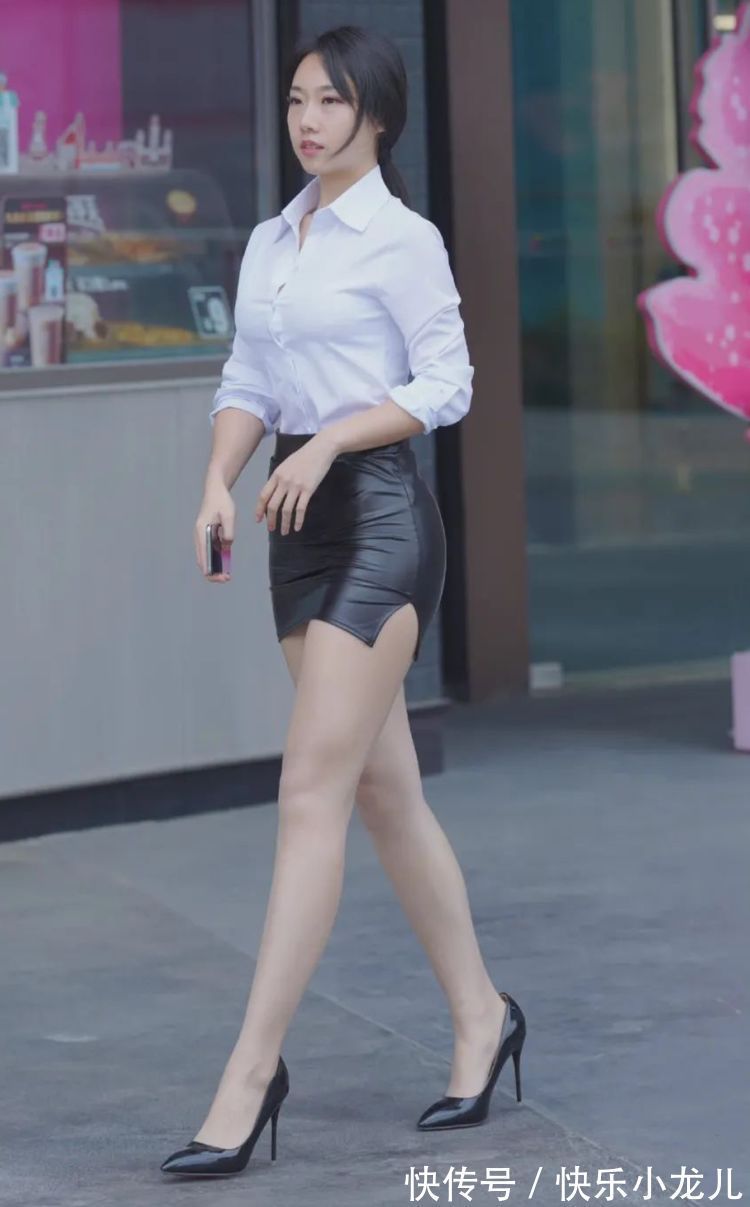 皮裙 皮短裙,这样搭配显瘦又好看