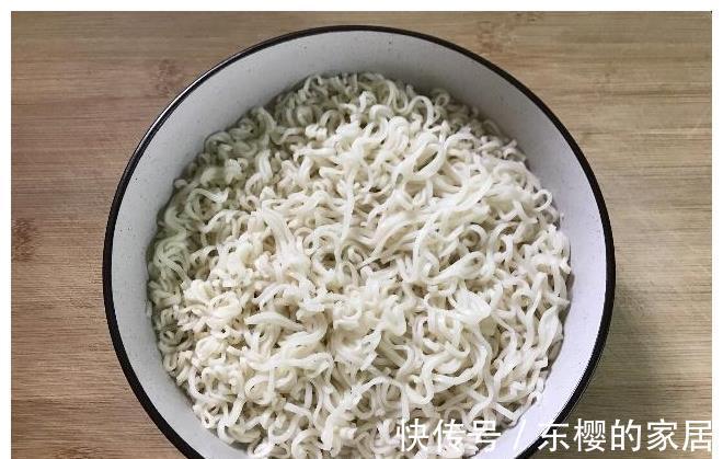 早餐|早餐吃这个都不用早起,鲜美嫩滑还补钙,一碗下肚全身暖
