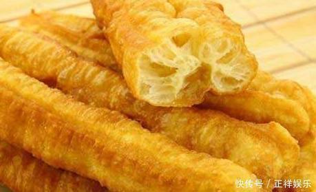 炸油条|炸油条放酵母就废了！教你这样做，油条蓬松酥脆更好吃