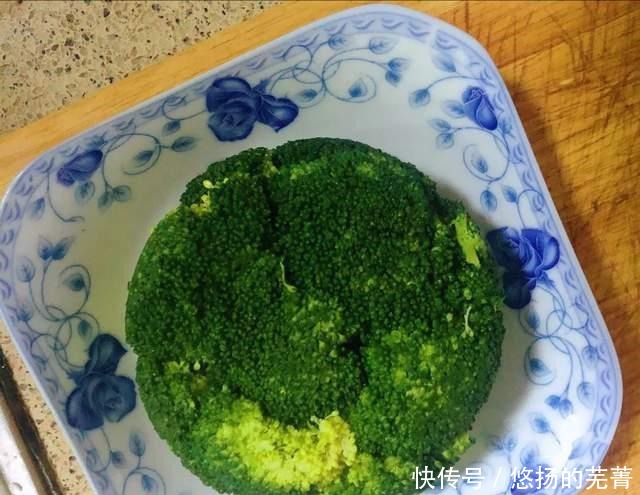  年夜饭家常菜推荐麻婆豆腐，鲍鱼西兰花，干煸四季豆，轻松搞定