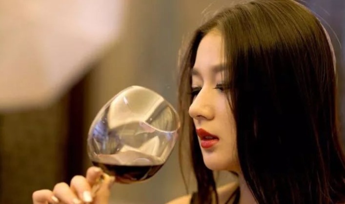 纸巾|女性进行夫妻生活时,有三件事要克制住,不然影响身体