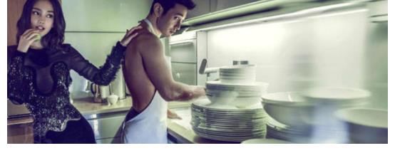 黄磊|黄晓明晒豪华晚餐,8盘菜中baby最爱红烧肉,儿子餐具显眼