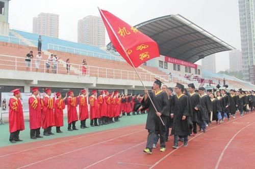 河北这所高校“退步”严重，曾为全国重点，如今为双一流操心