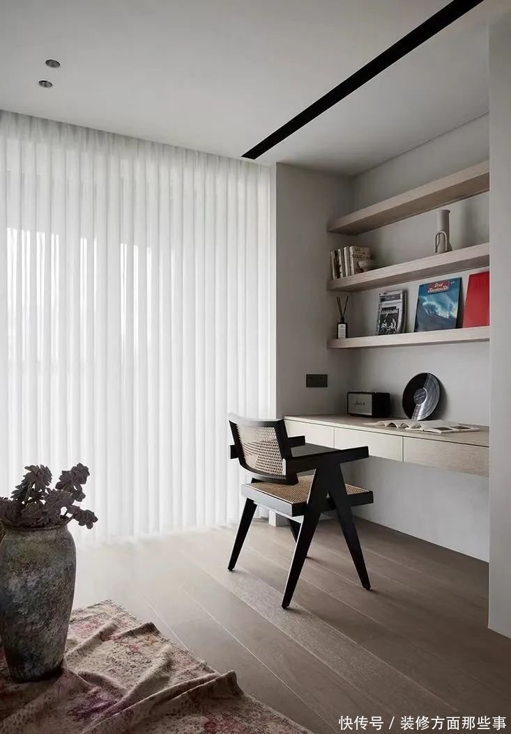 侘寂风混搭，造就美学盛宴，这个家有点儿时髦|198㎡大平层 | 主卧