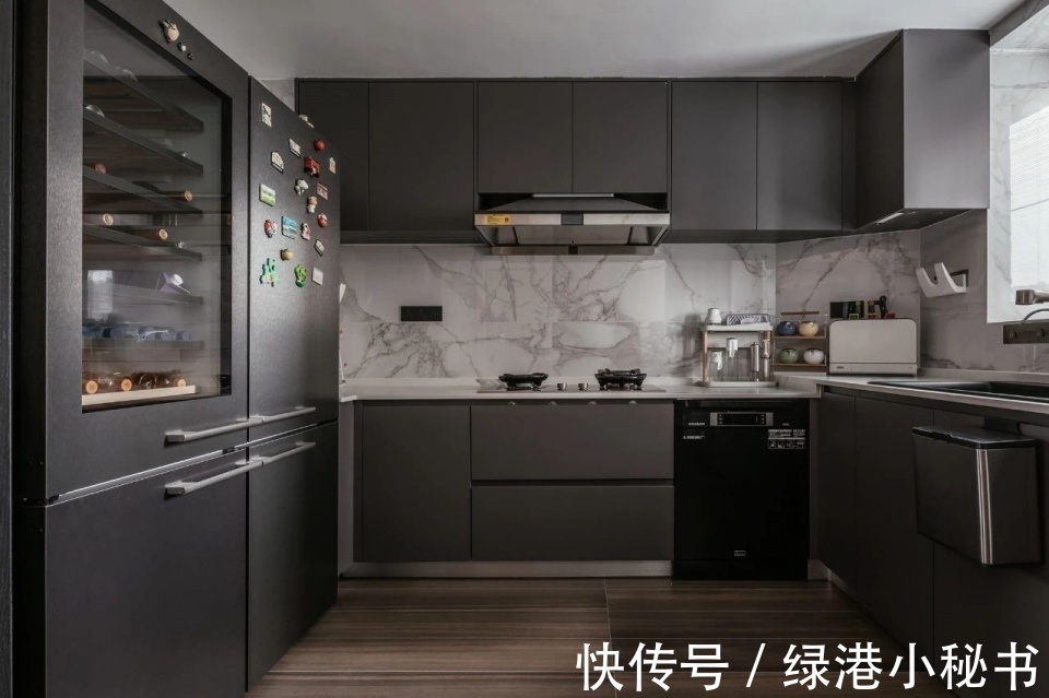 案例|装修案例欣赏：沉稳低调又富有个性的130平居家设计！