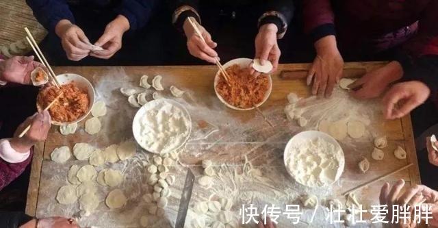 冬至包饺子，就爱吃这馅，比韭菜鲜，比白菜香，鲜嫩多汁真好吃！