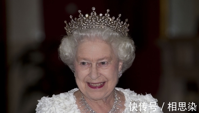 蒋雯丽 40岁或有白发的女人,最适合这4款发型,增加的气质可不止一点!