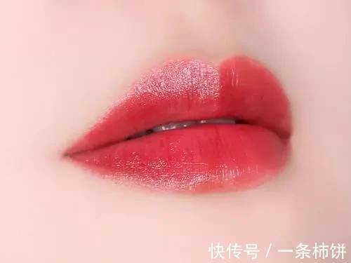 口红|精选干货:口红的8种质地,不同质地的优劣。你会怎么选择呢?