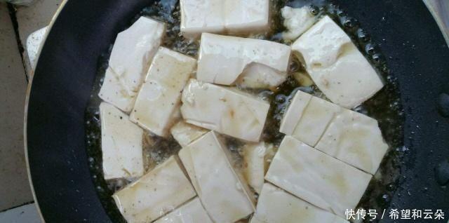 浓味|白菜炖豆腐最简单的做法,只要顺序对了,三两下就做好,汤浓味美