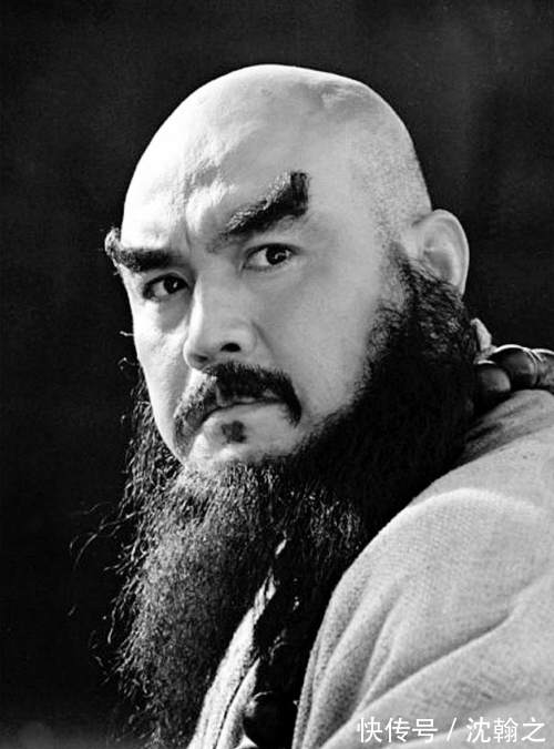 鲁智深@水浒传中,武松擒住孙二娘,并将她按倒在地,此时张青在干什么?