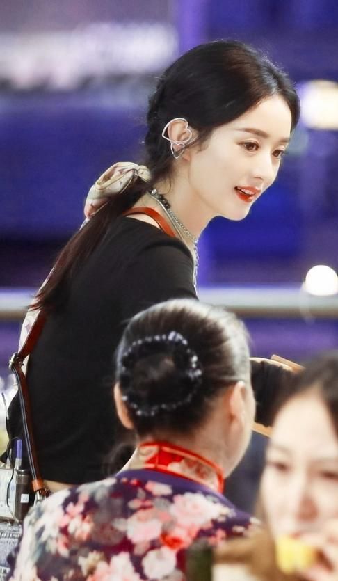 冯绍峰|赵丽颖与黄晓明互怼,却因冯绍峰败下阵来,表情暴露了一切