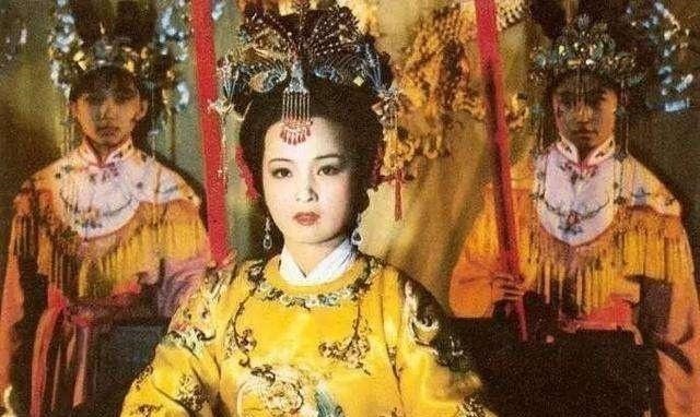 贵妃&红楼梦元春晋升贵妃,小太监一言一行表示她并不得宠!