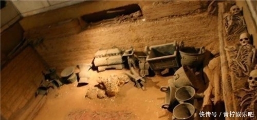 浙江古寺发现一口古井,考古队挖掘半个月后,挖出上百件四朝文物