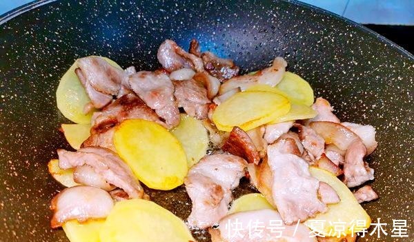 回锅肉这么做就对了,不油不腻,配饭或下酒随意!