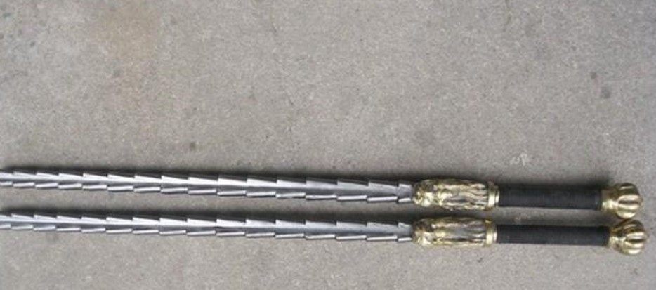 西方|古代中西方冷兵器:剑。你知道最厉害的两把剑是哪两把吗