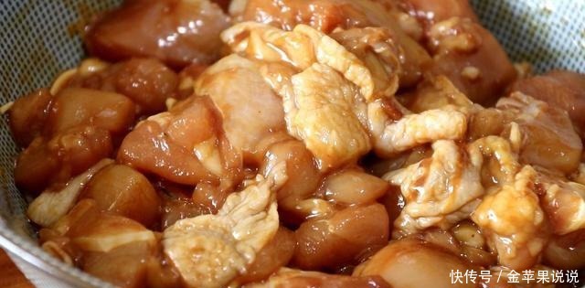 这是鸡腿的特别做法,不要焯水不用过油,味道比饭店做的都好吃