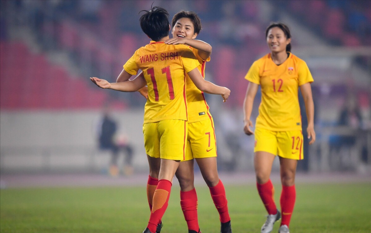 中国女足|CCTV5直播，中国女足奥运首秀决战巴西，贾秀全王霜智取开门红