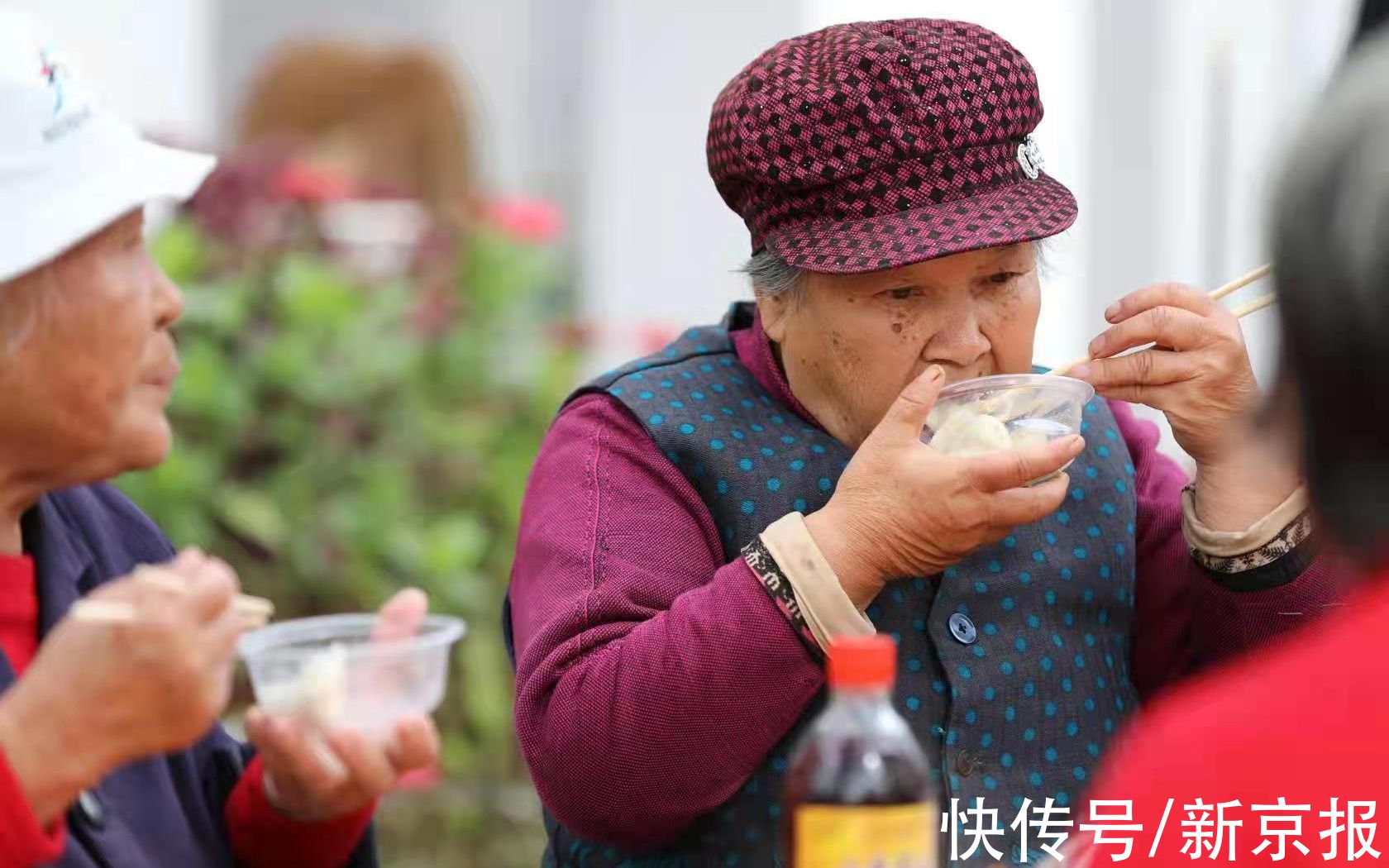 义诊|北京房山区大峪沟村：义诊、饺子宴共度重阳