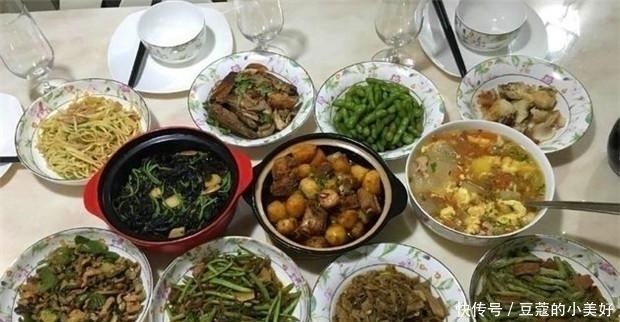 娘家大姐带外甥来家玩,我特意做了一桌菜招待,饭后外甥想留下来